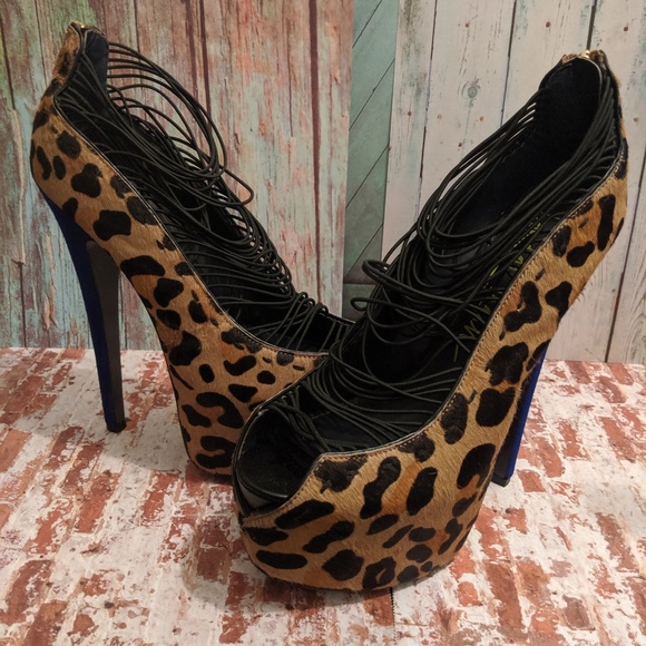 London Trash Shoes - London Trash Cheetah heels size 9